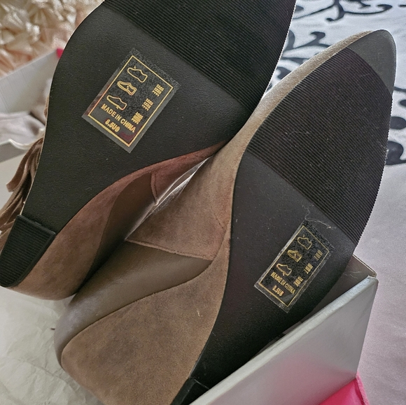 Shoe dazzle taupe ankle boots size 8.5 - Picture 6 of 8